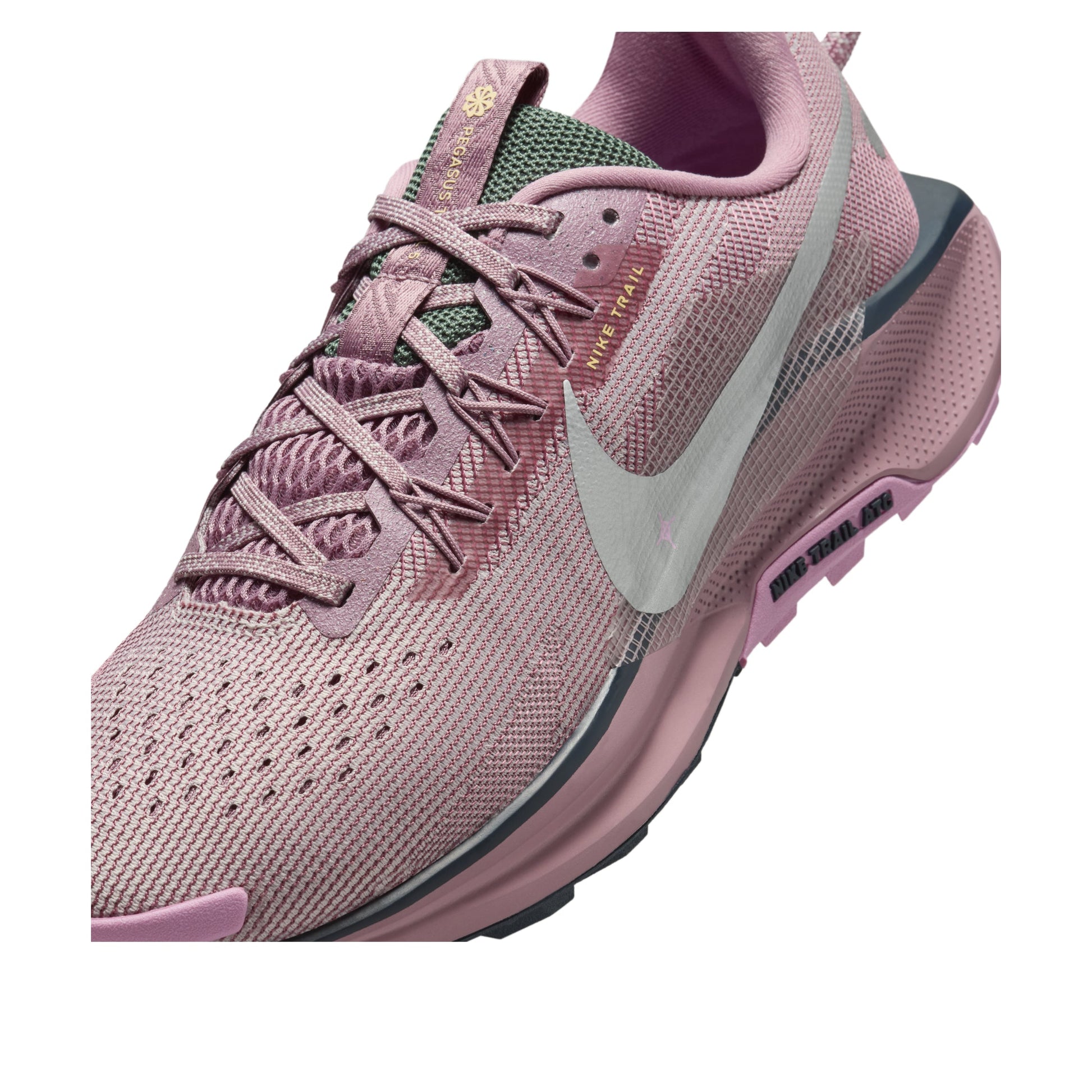 (WMNS) Nike Pegasus Trail 5 'Plum Dust Pink Metallic Silver' DV3865-500