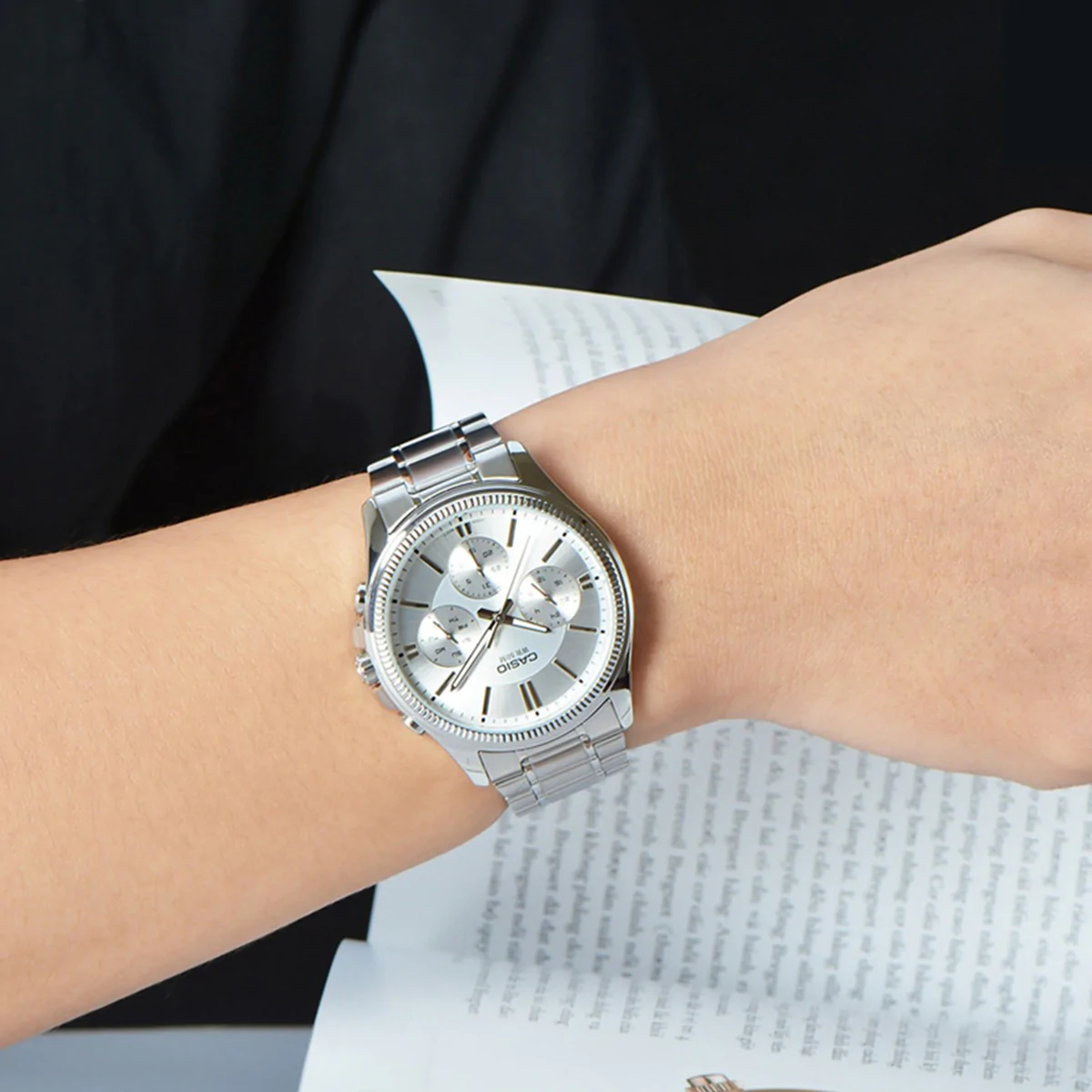 CASIO Waterproof Stainless Steel Strap Quartz Mens White Analog MTP-1375D-7AVDF