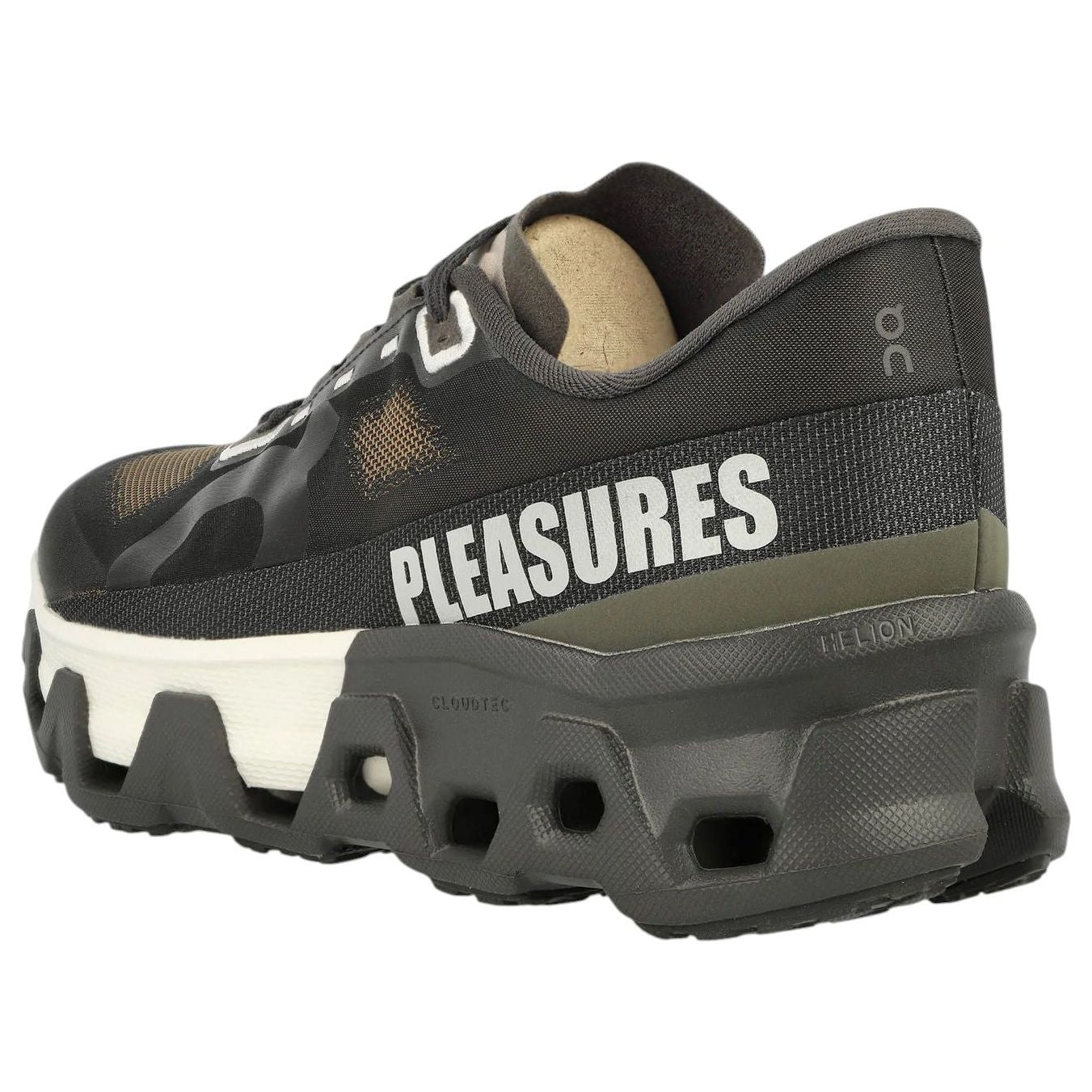 (WMNS) On Running x atmos Cloudmonster Void 'YOZAKURA' 3WF10804208