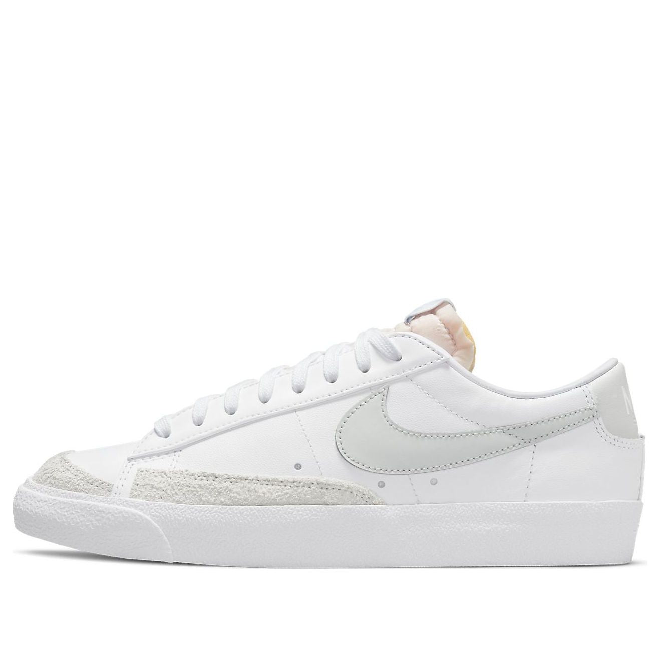 (WMNS) Nike Blazer '77 Low 'White Grey' DC4769-100
