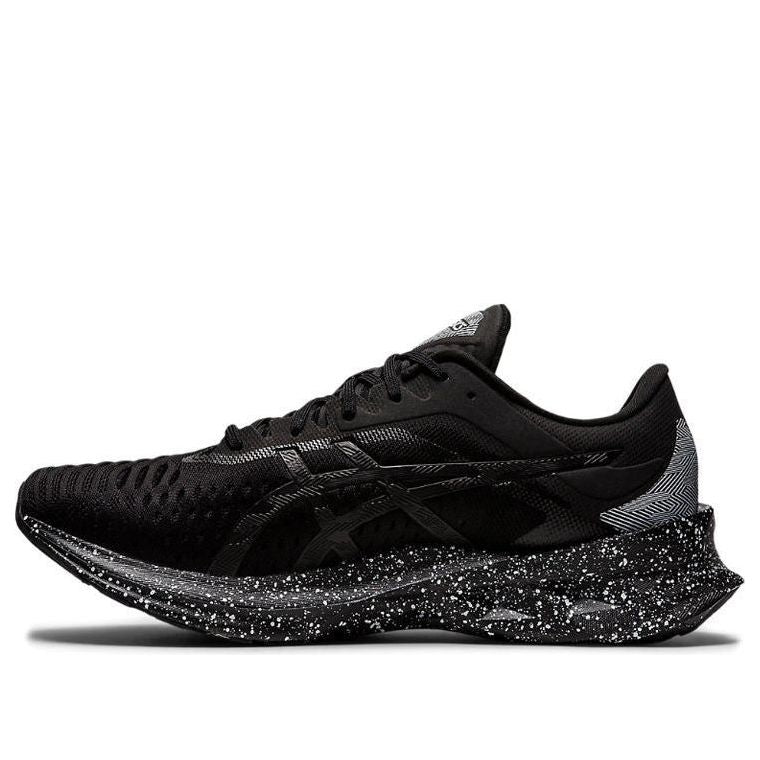 ASICS Novablast 'Black Black' 1011B129-001